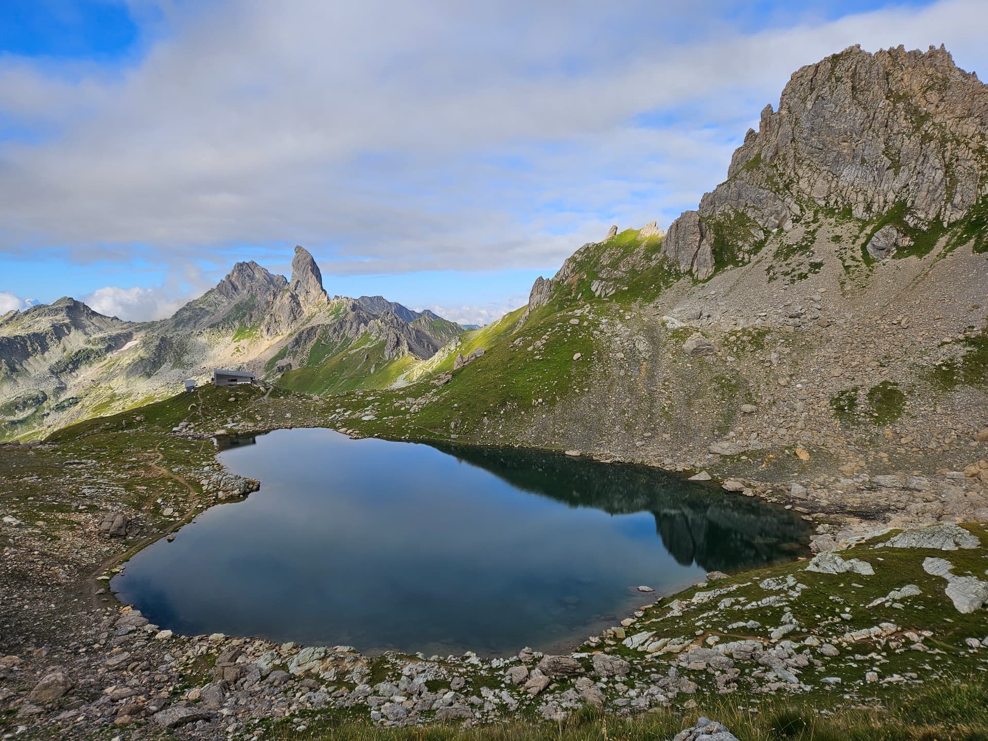Pierra Menta y Lago de Amor