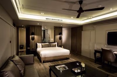 Grand Suite Room (King Bed)
