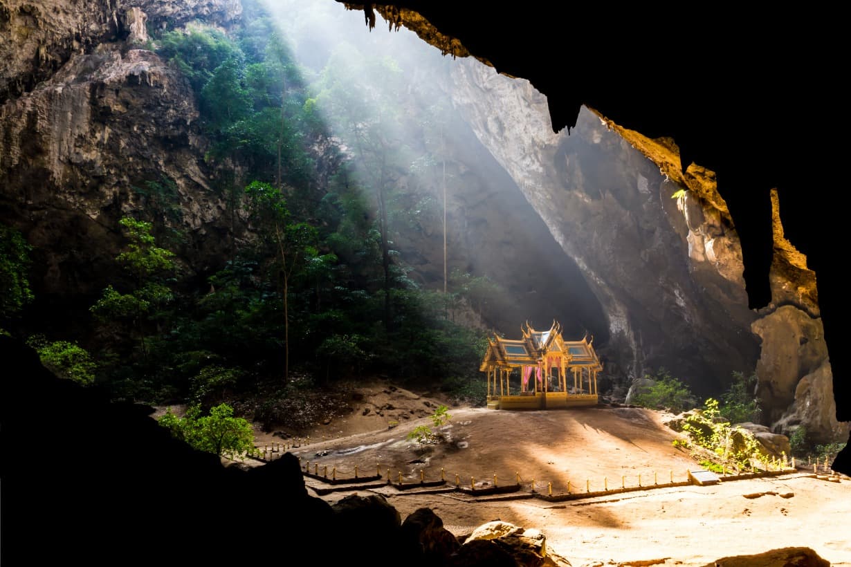 pavilion phraya nakorn cave