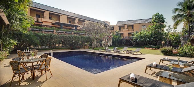 Holidays Garden Hotel & Resort