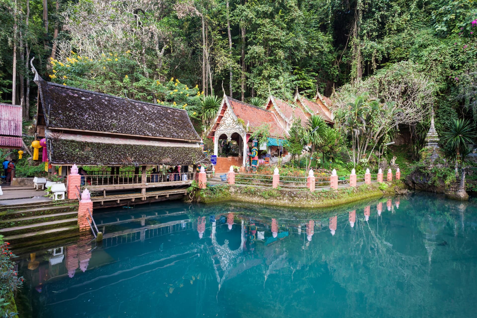 wat tham chiang dao