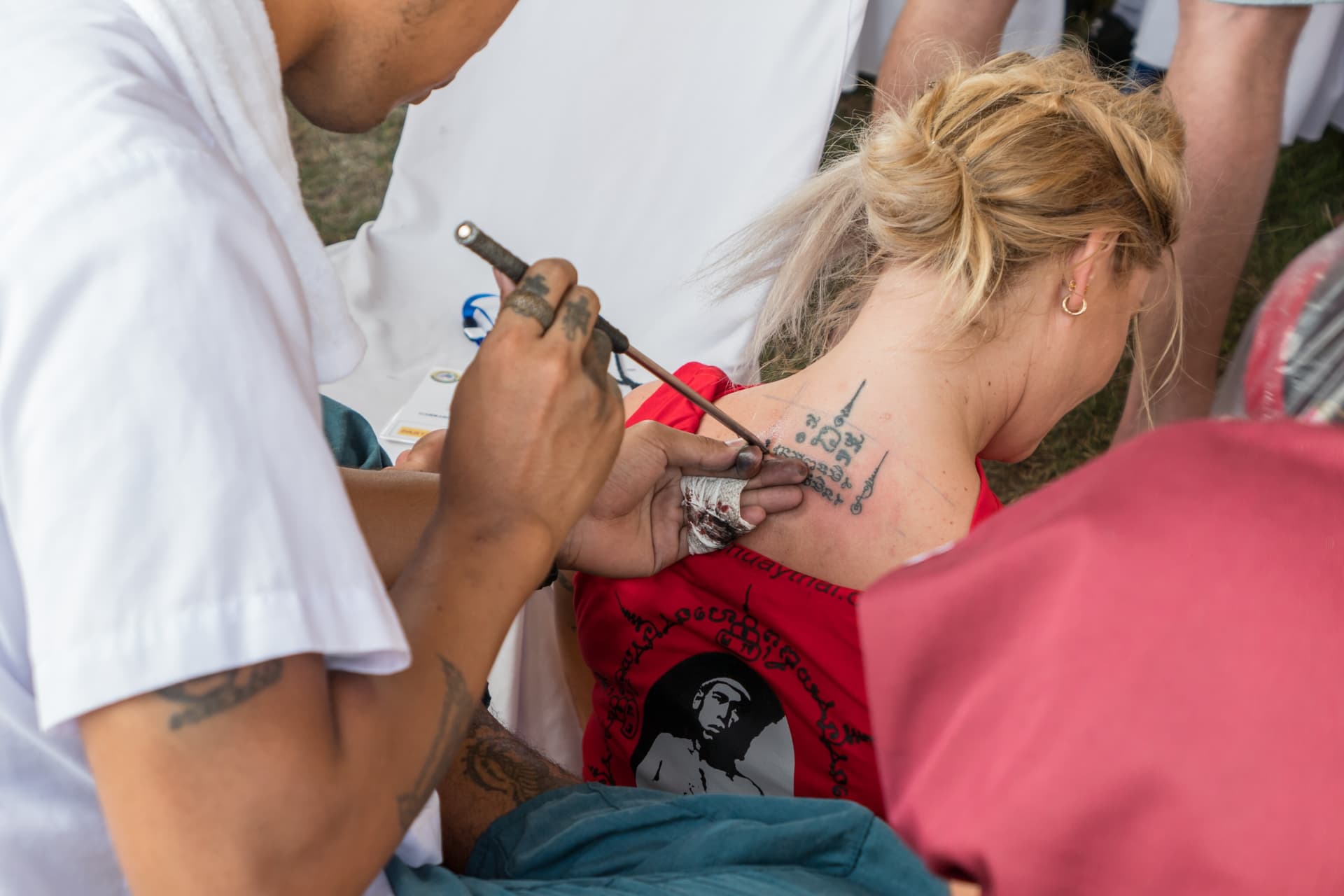 Zoom sobre el Sak Yant, el tatuaje sagrado en Tailandia