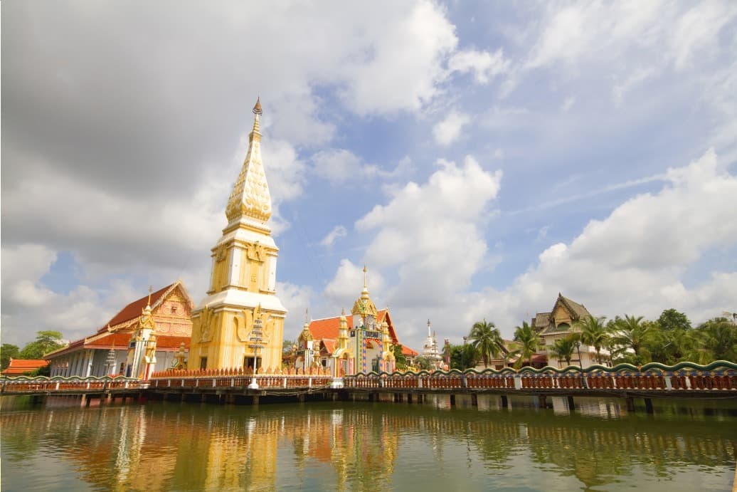 pagoda wat prachinburi