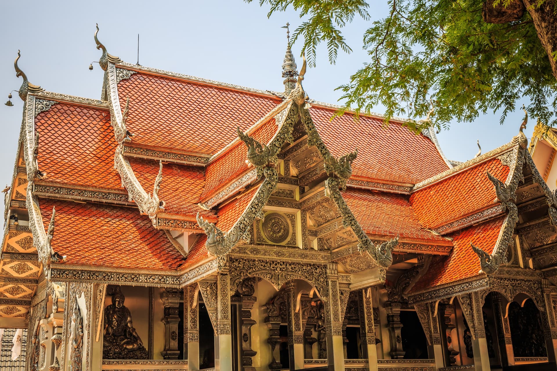 silver monastery wat srisuphan