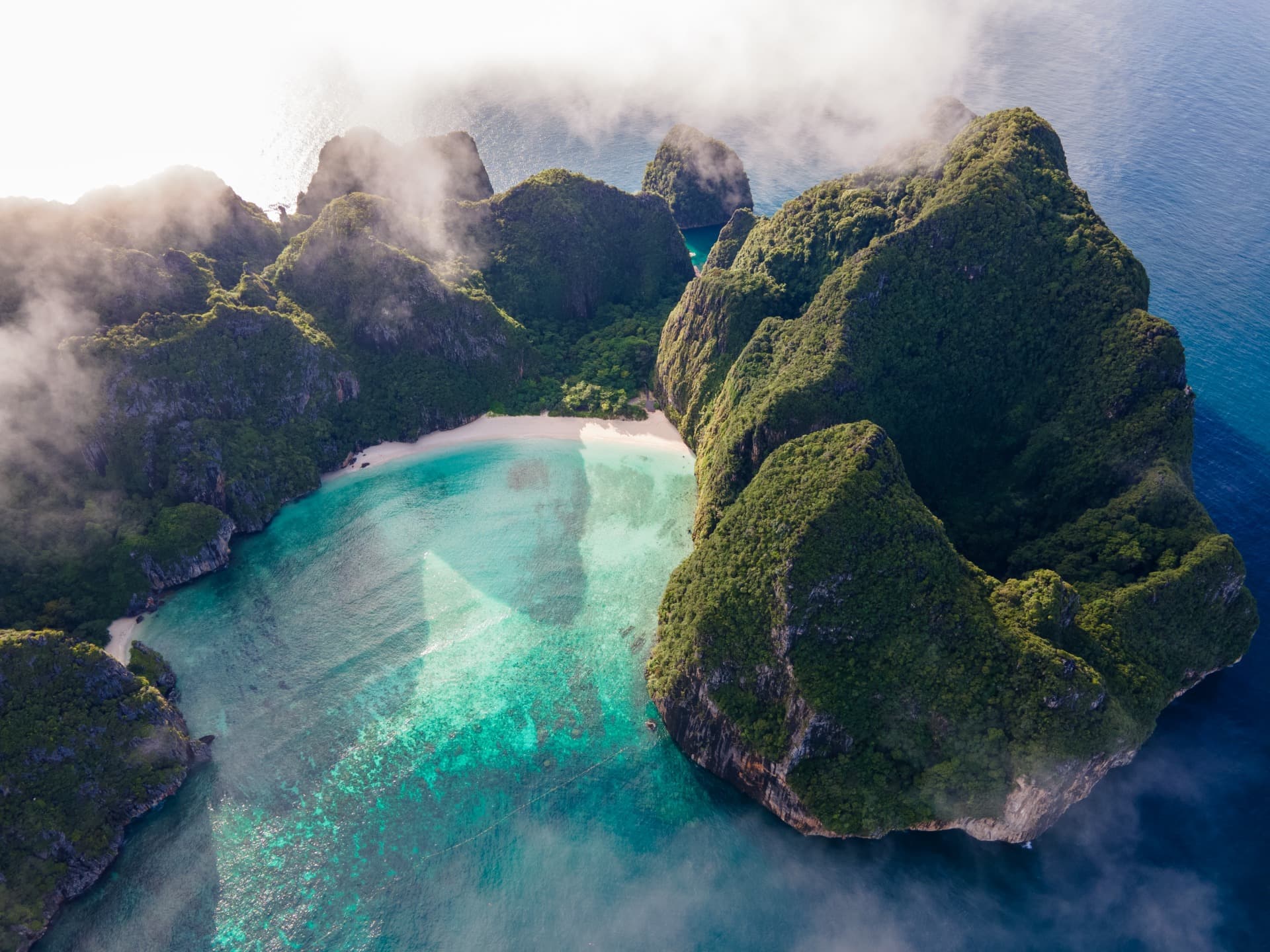 maya bay 2 64783d1289fced2c8ef24efa