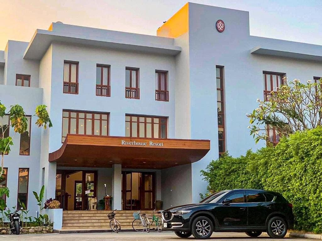 Riverhouse Resort