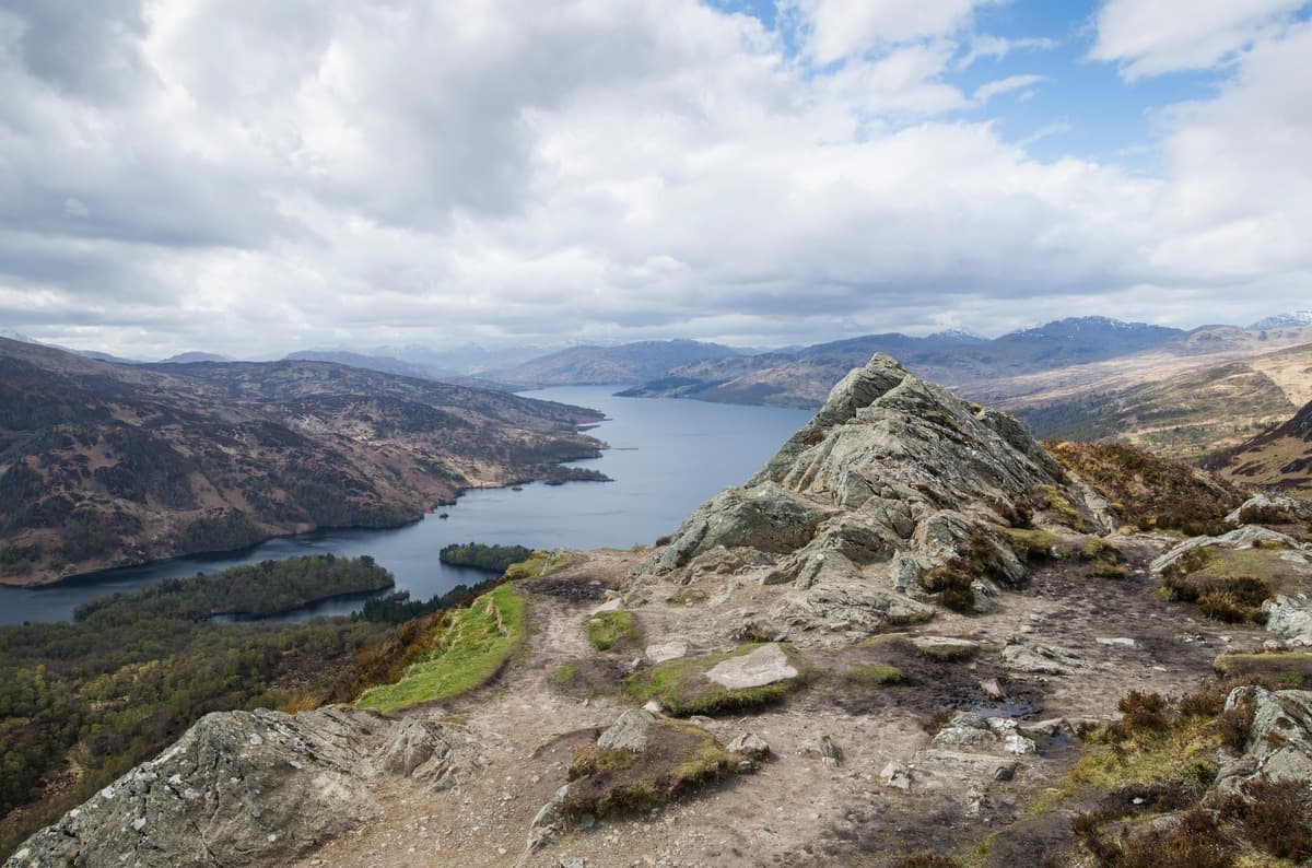 L'Essence de l'Écosse : Highlands, Lochs et Châteaux