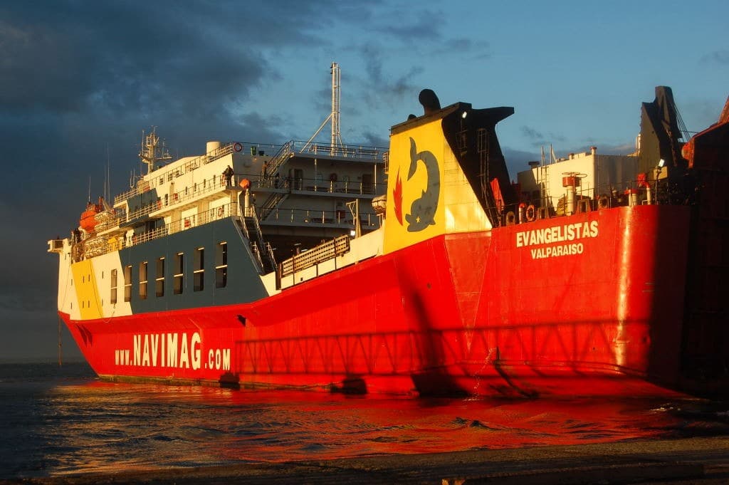 Descubrimiento de la Patagonia con la navegación de Ferry Navim