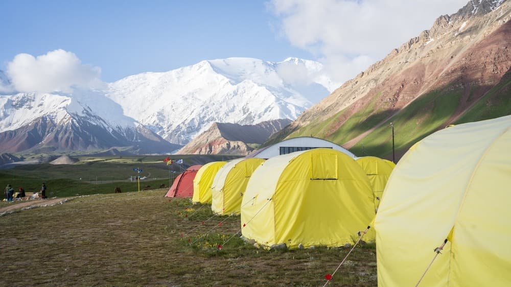 "Achik-Tash" Base Camp (Ak-Sai Travel)