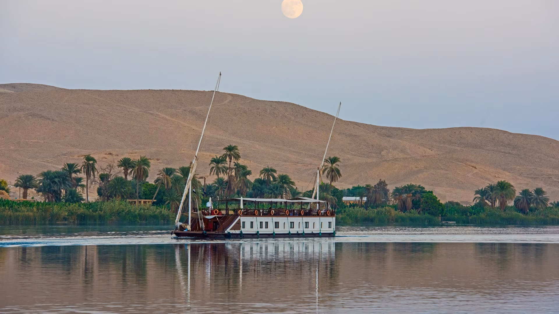 El Cairo y crucero en Dahabeya de Luxor a Asuán