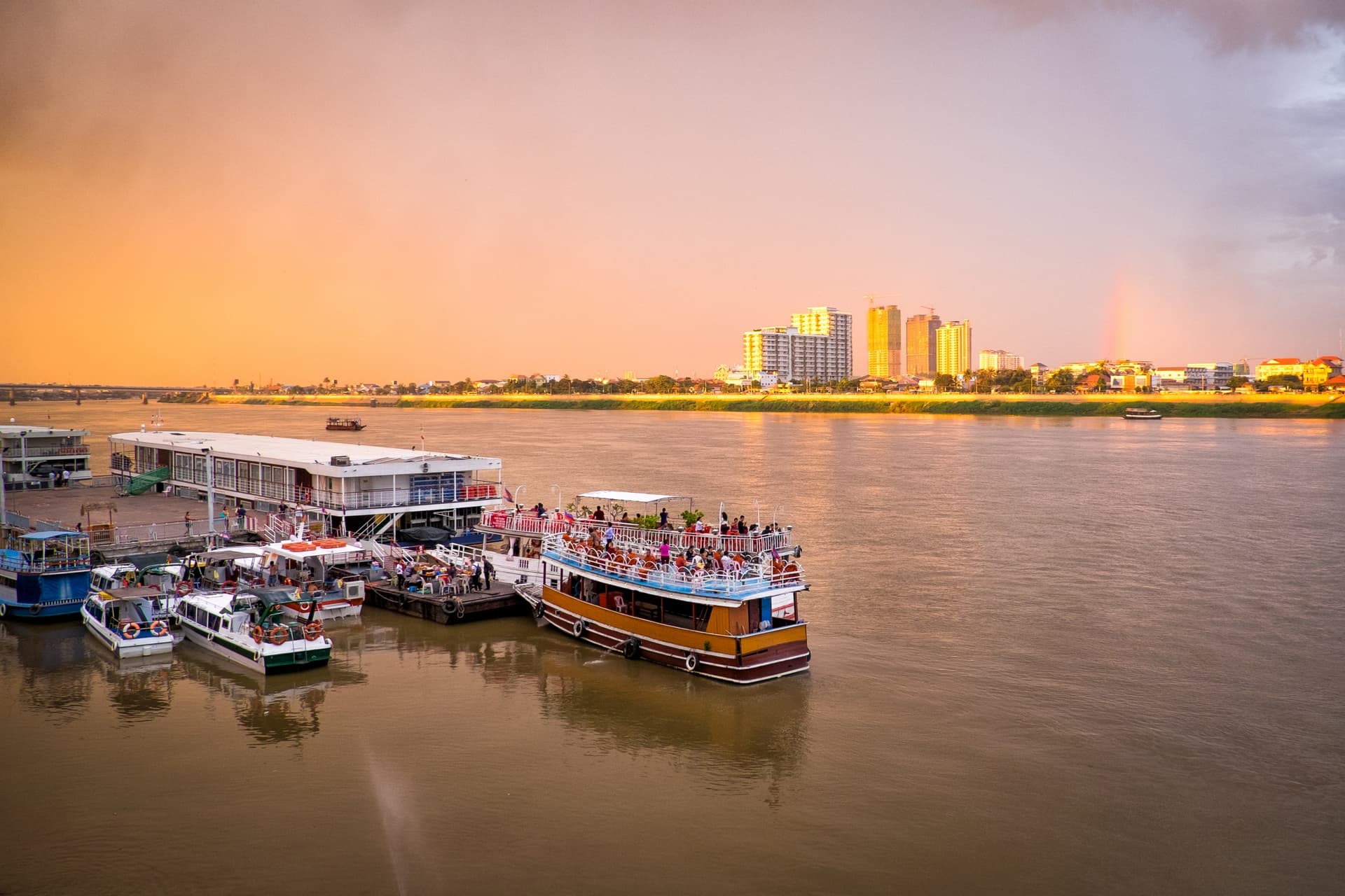 Tour en barco en Phnom Penh