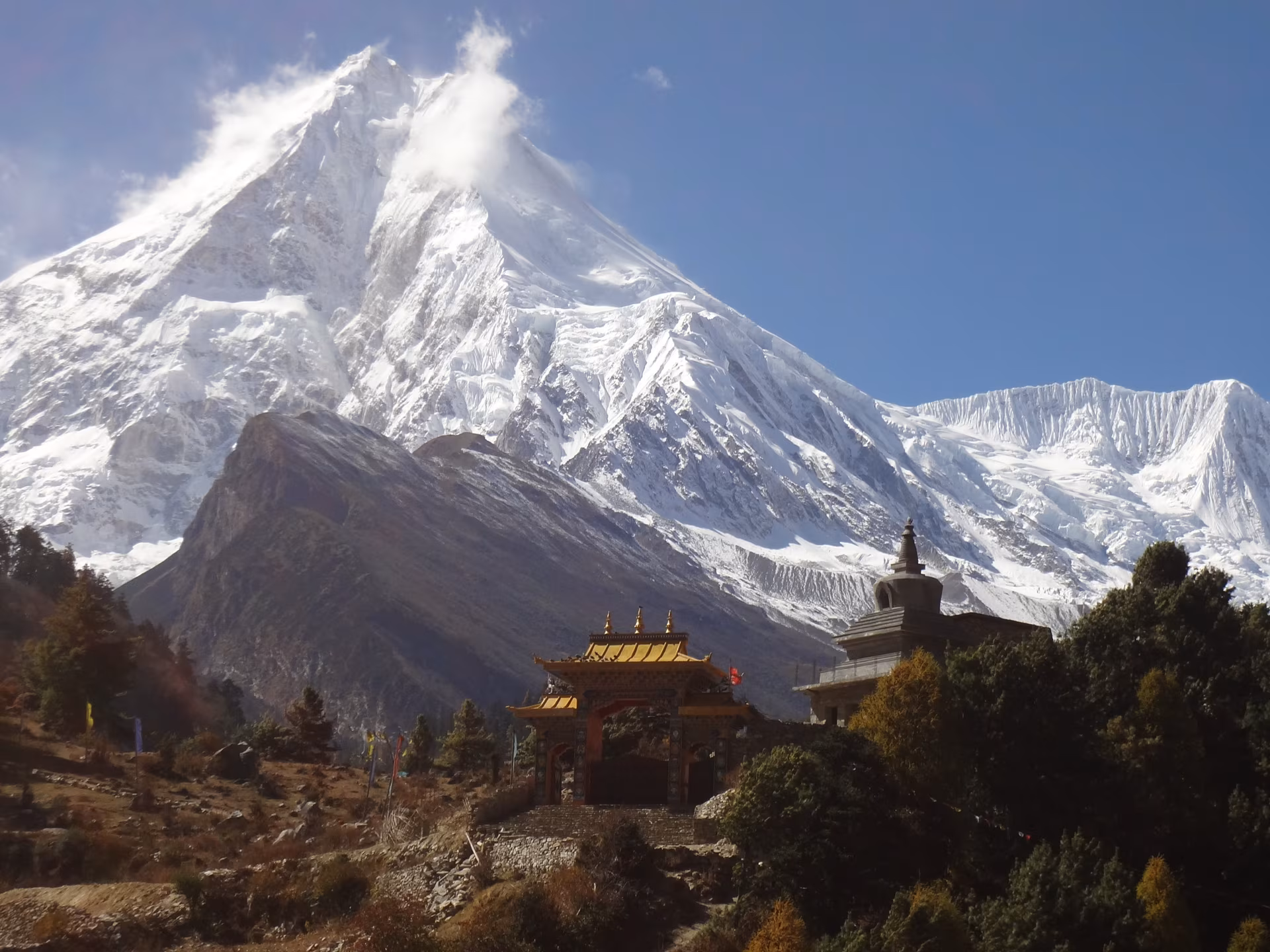 Manaslu y Valle Tsum
